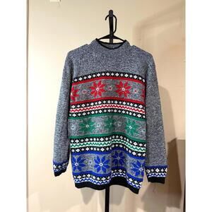 Cricket Lane VTG Gray Patterned Women's Sweater with Red, Green, Blue Accents